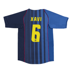 Maillot de football extérieur rétro XAVI #6 de Barcelone 2004/05