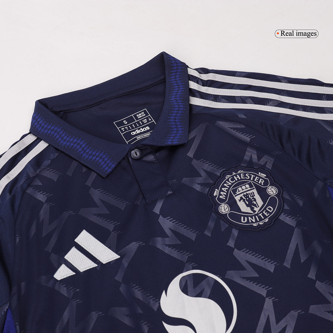 Manchester United Auswärts-Fußballtrikot 2024/25 (Trikot + Shorts)