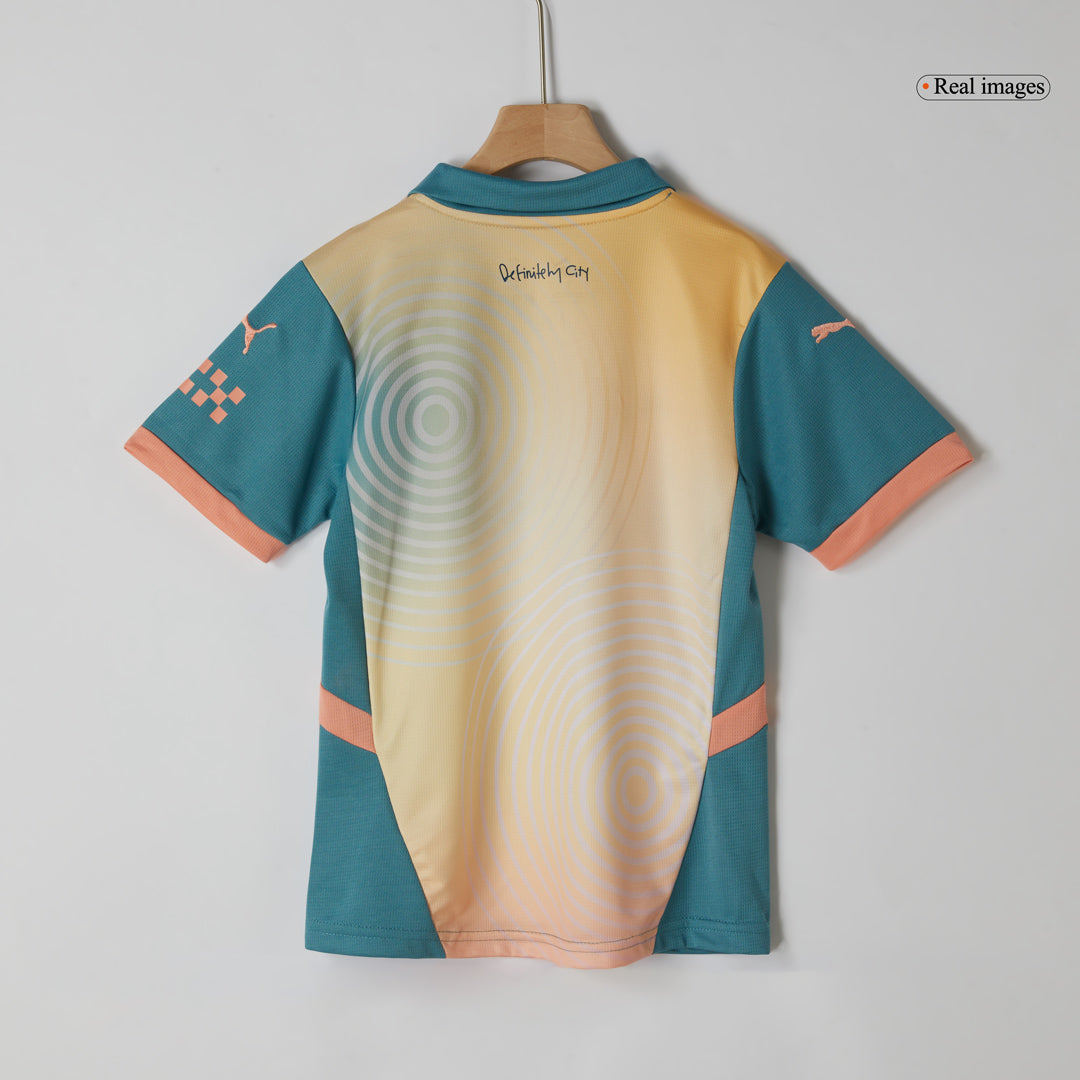 Maillot extérieur Manchester City 2024/25 pour enfant (maillot + short) - Definitely City (UCL)