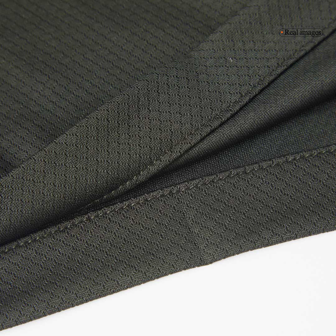 Liverpool Auswärts-Fußballshorts 2024/25