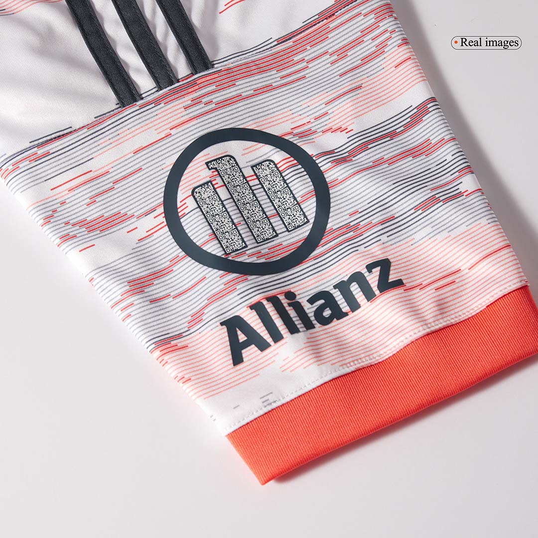 Bayern München Auswärts-Fußballtrikot 2025/26 (Trikot + Shorts)