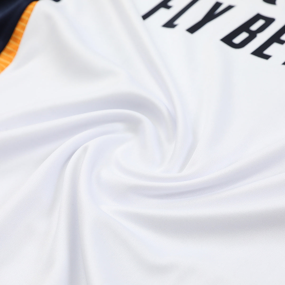 Real Madrid Pre-Match Trainings-Fußballtrikot-Set 2024/25 (Trikot + Shorts)