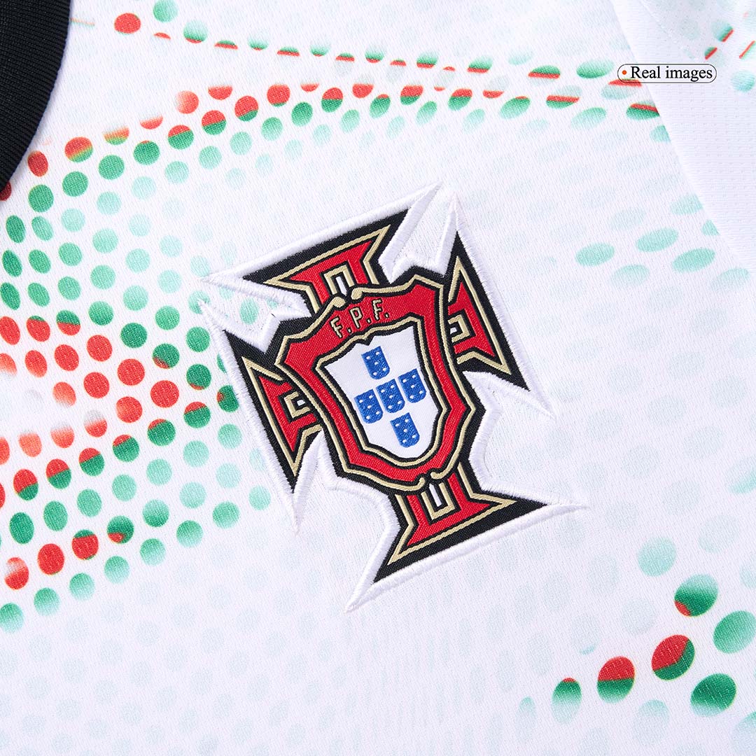 Portugal Auswärts-Fußballtrikot 2025 (Trikot + Shorts)