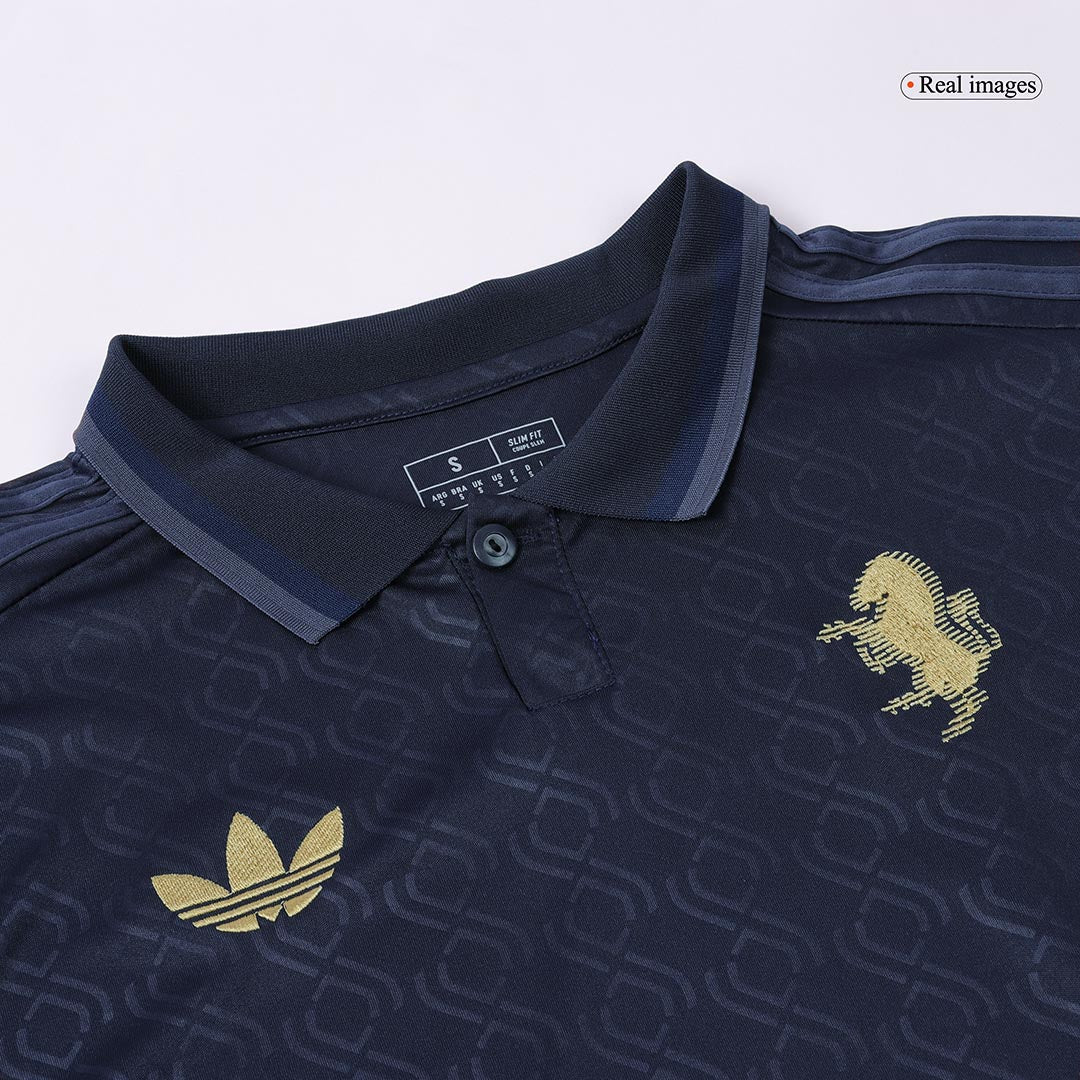 Juventus Auswärtstrikot 2024/25 (Trikot + Shorts) – Sponsor Save The Children