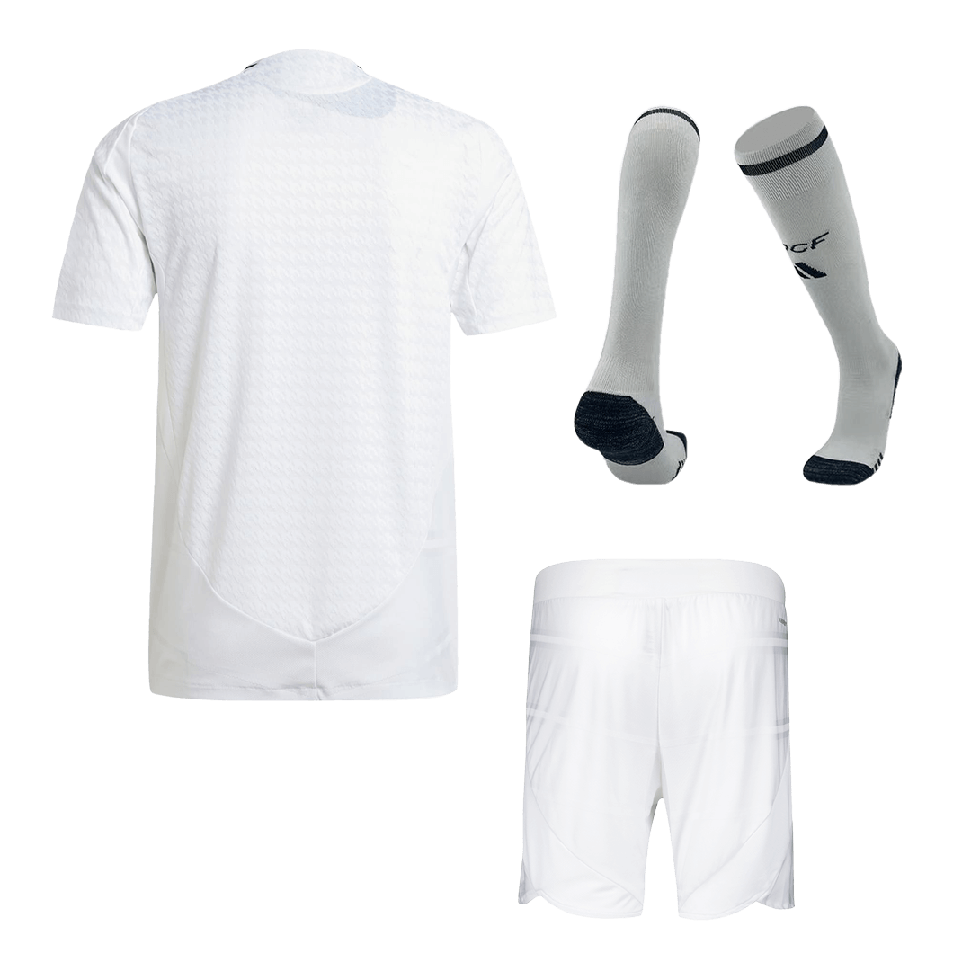 Maillot de football domicile Real Madrid authentique 2024/25 (maillot, short, chaussettes)