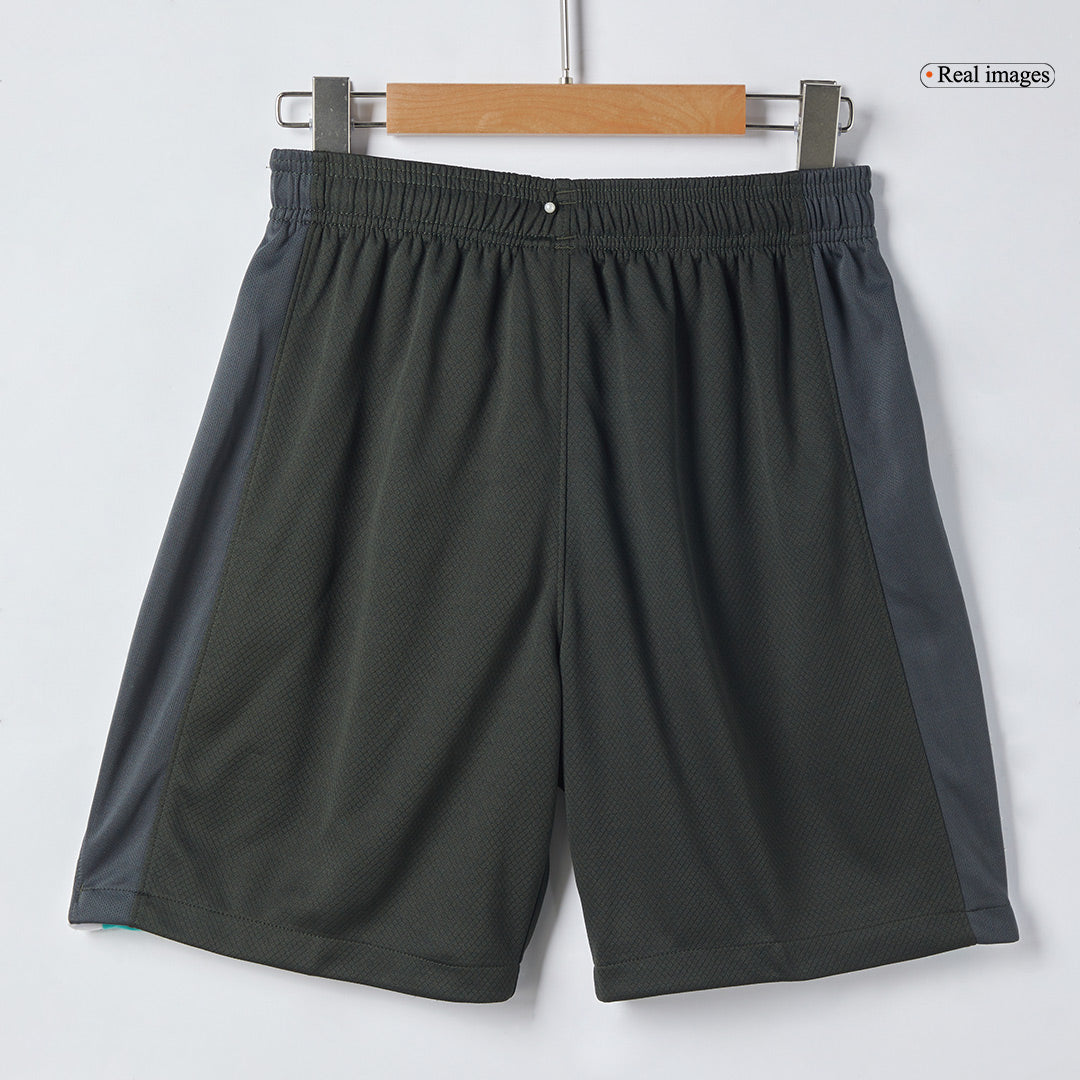 Liverpool Auswärts-Fußballshorts 2024/25