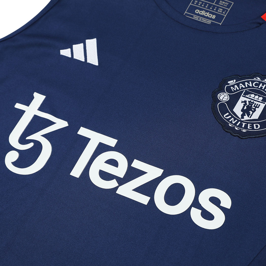 Manchester United Pre-Match Fußballtrikot-Set 2024/25 (Trikot + Shorts)
