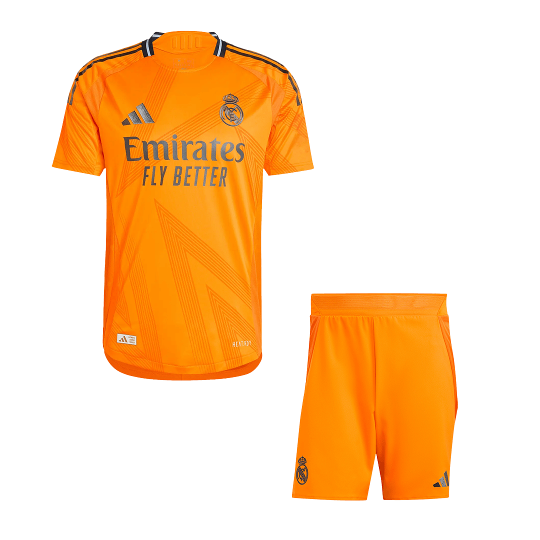 Real Madrid Auswärts-Fußballtrikot Authentic 2024/25 (Trikot + Shorts)