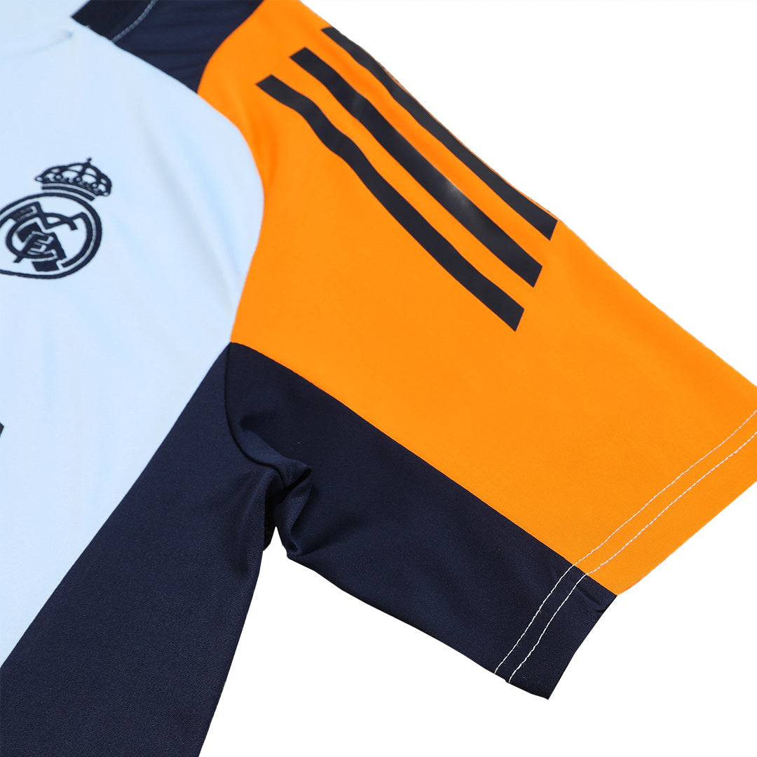 Maillot d'entraînement d'avant-match du Real Madrid 2024/25 (maillot + short)