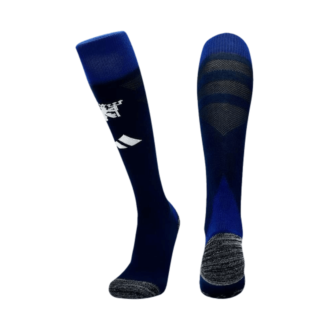 Manchester United Auswärts-Fußballtrikot 2024/25 (Trikot + Shorts + Socken)