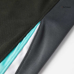 Liverpool Auswärts-Fußballshorts 2024/25